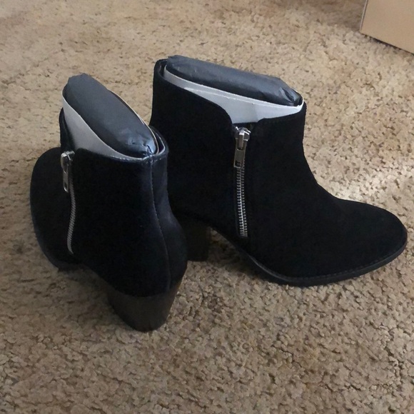 BCBGeneration black suede booties - Picture 5 of 16